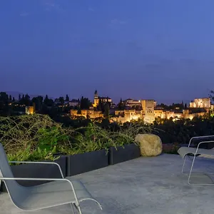Holiday home Luxury Cave 100m Super Terraza Vistas Alhambra Wifi, Granada